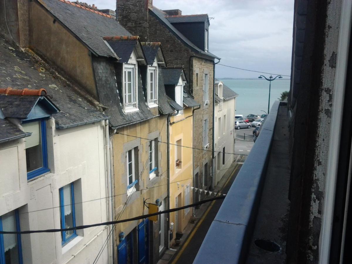 Appartement Rue Georges V - Port De La Houle ก็องแกล ภายนอก รูปภาพ